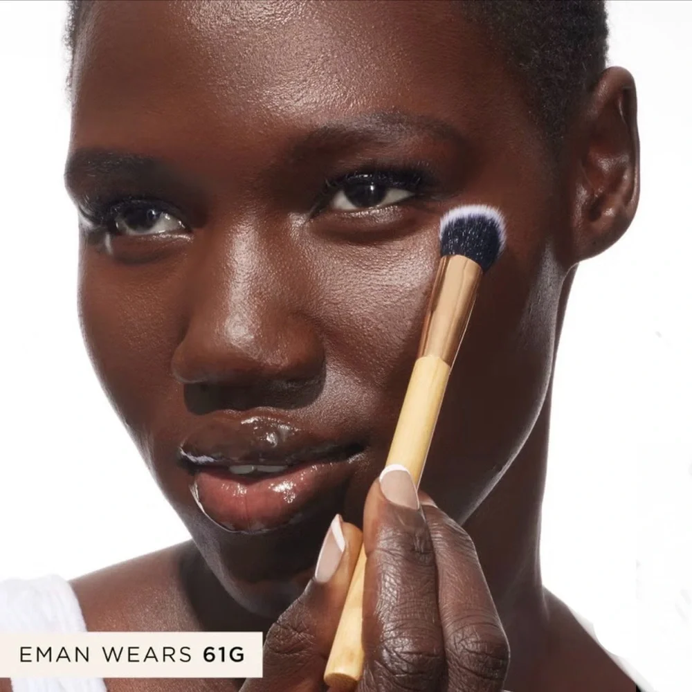 tarte Angled Seamless Finish Concealer Paw Brush